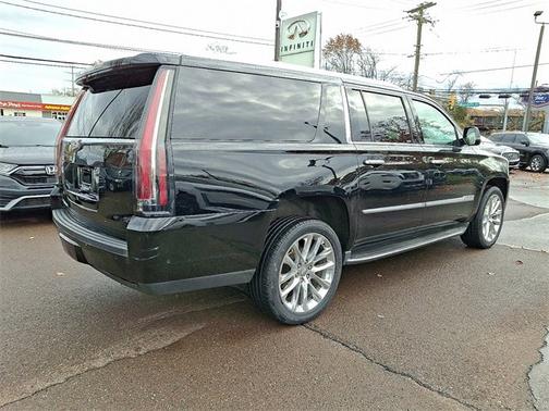 2019 Cadillac Escalade ESV Luxury