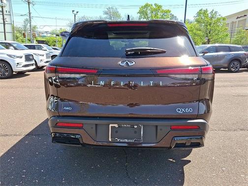 2022 INFINITI QX60 PURE