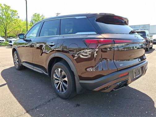 2022 INFINITI QX60 PURE