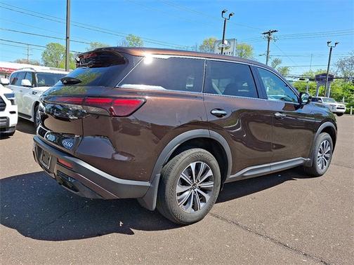 2022 INFINITI QX60 PURE