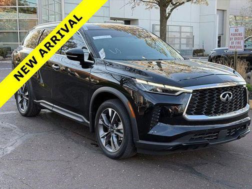 Mineral Black 2023 INFINITI QX60 Luxe