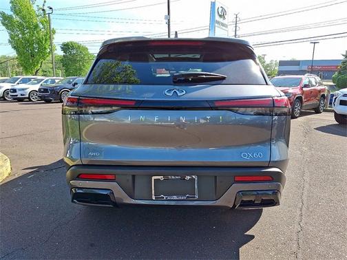 2025 INFINITI QX60 LUXE