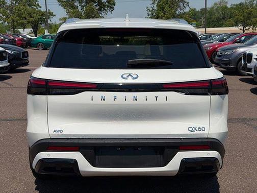 Majestic White 2024 INFINITI QX60 Luxe