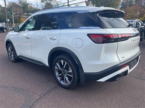 2024 INFINITI QX60 LUXE