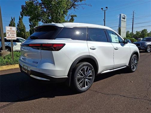 2026 INFINITI QX60 LUXE