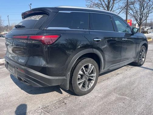 2025 INFINITI QX60 LUXE