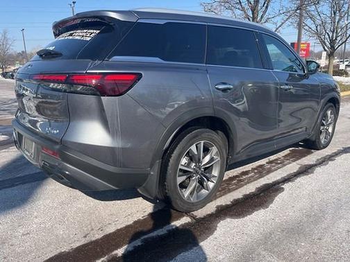 2025 INFINITI QX60 LUXE