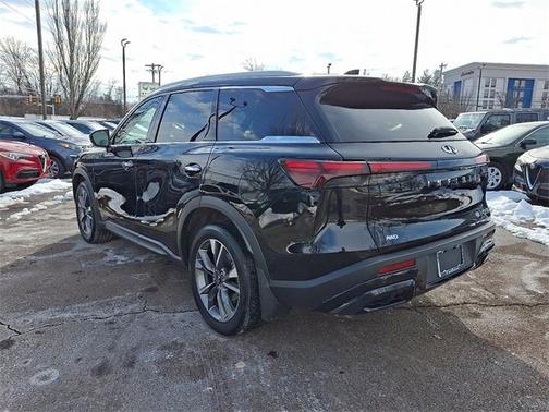 2025 INFINITI QX60 LUXE