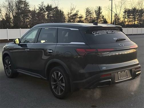 2025 INFINITI QX60 LUXE