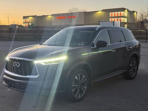 2025 INFINITI QX60 LUXE