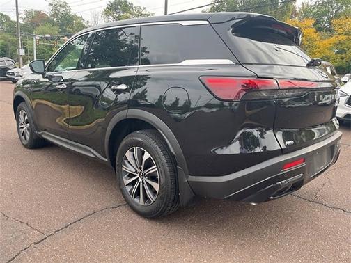 2025 INFINITI QX60 PURE