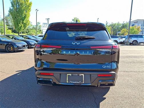 2025 INFINITI QX60 PURE