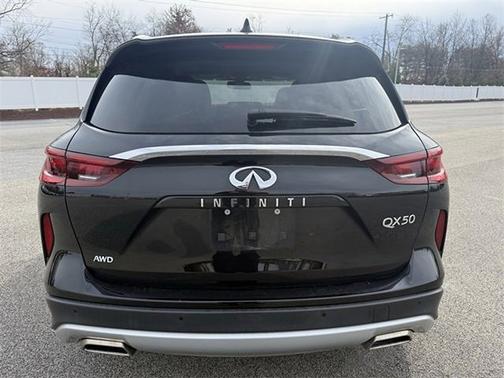 2022 INFINITI QX50 LUXE