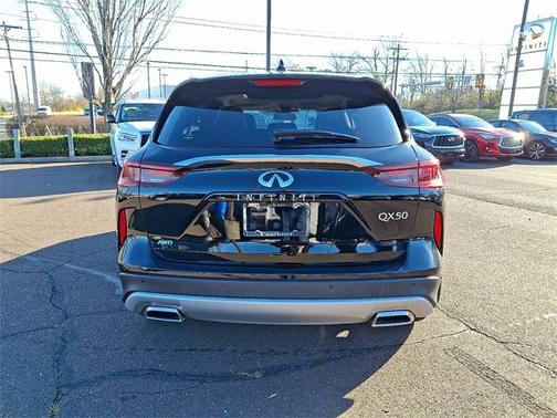 2022 INFINITI QX50 LUXE