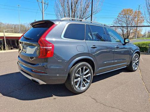 Gray Metallic 2017 Volvo XC90 T6 Momentum