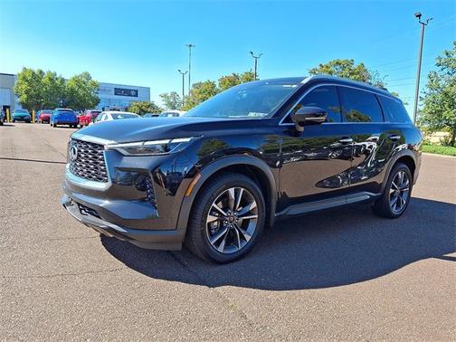 2023 INFINITI QX60 LUXE