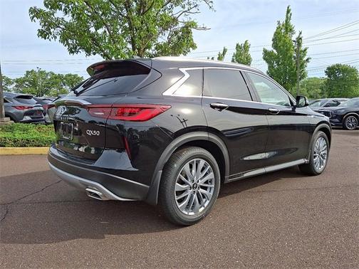 2025 INFINITI QX50 LUXE
