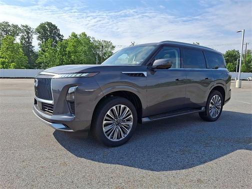 2025 INFINITI QX80 LUXE