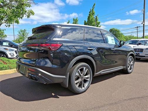 2025 INFINITI QX60 LUXE