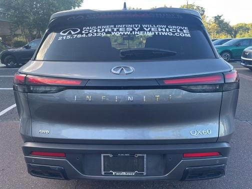 2025 INFINITI QX60 LUXE