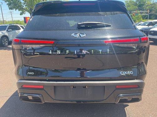 Mineral Black 2025 INFINITI QX60 Luxe