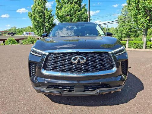 Mineral Black 2025 INFINITI QX60 Luxe