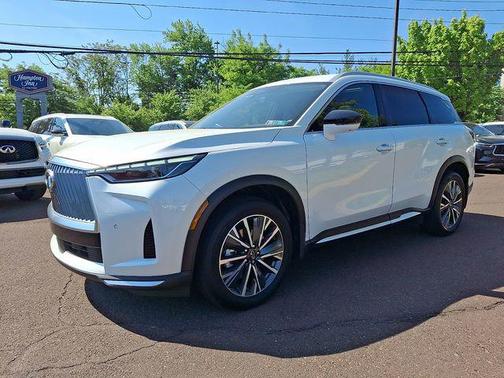 Radiant White 2026 INFINITI QX60 LUXE AWD