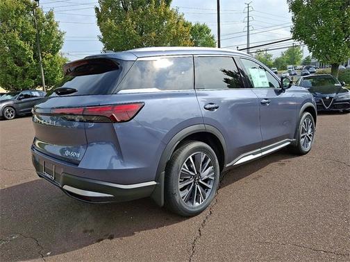 2026 INFINITI QX60 LUXE