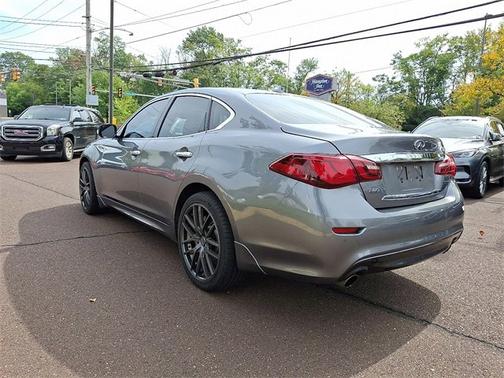 2017 INFINITI Q70 3.7X