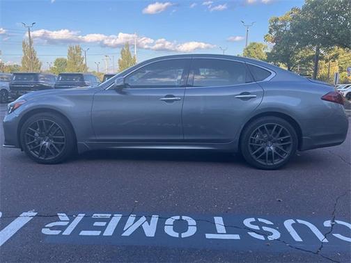 2017 INFINITI Q70 3.7X