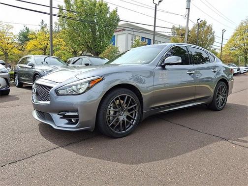 2017 INFINITI Q70 3.7X