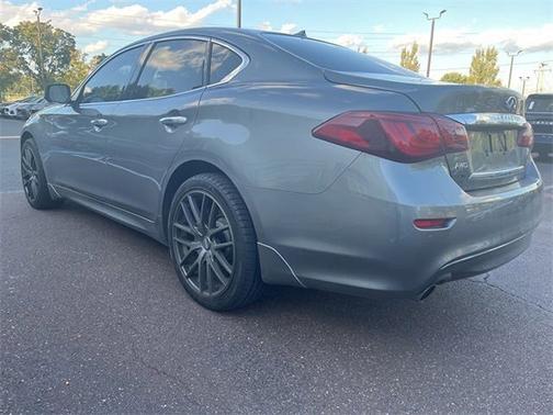 2017 INFINITI Q70 3.7X