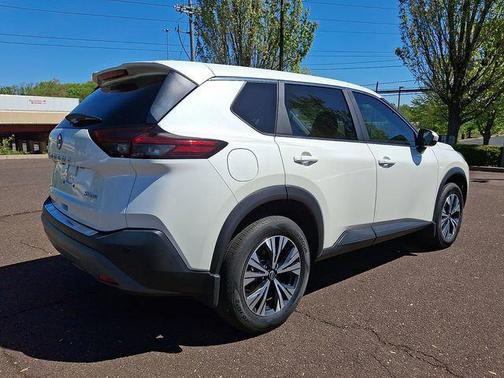 Pearl White Tricoat 2023 Nissan Rogue SV