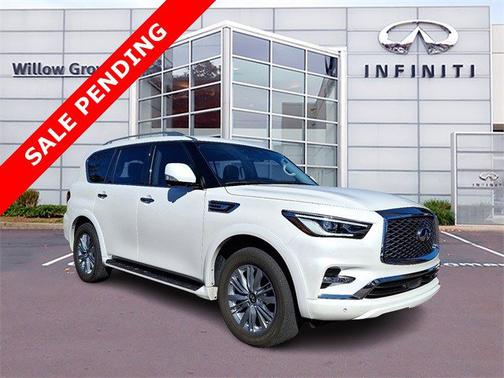 2024 INFINITI QX80 LUXE