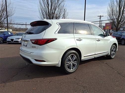 2019 INFINITI QX60 LUXE