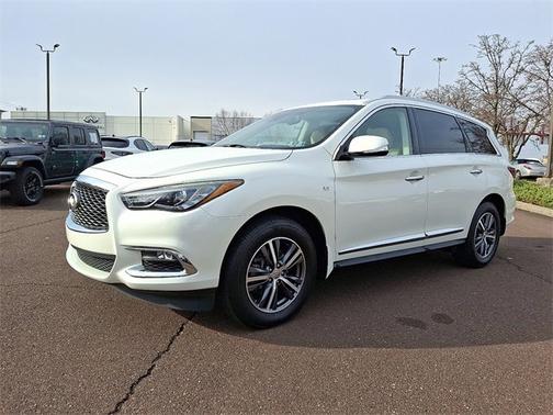 2019 INFINITI QX60 LUXE