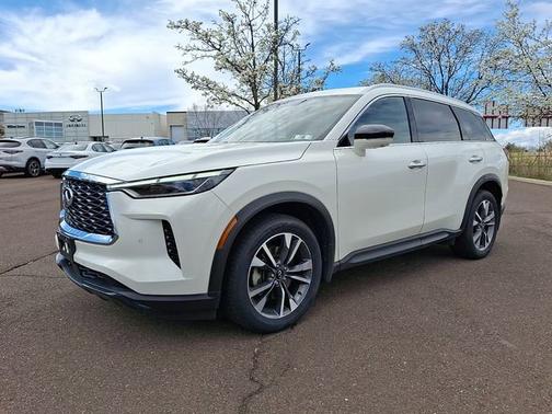 Majestic White 2023 INFINITI QX60 LUXE