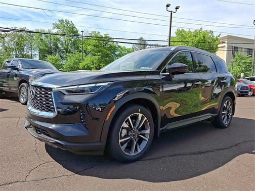 2025 INFINITI QX60 LUXE