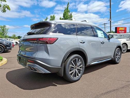 2025 INFINITI QX60 SENSORY