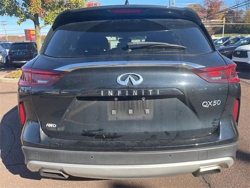 2022 INFINITI QX50 LUXE