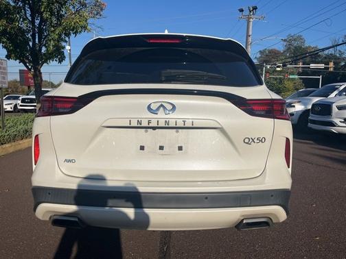 2022 INFINITI QX50 LUXE