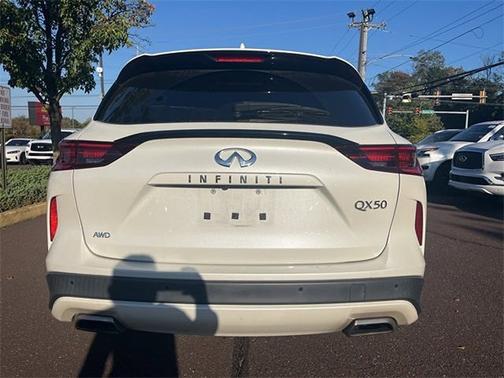 2022 INFINITI QX50 LUXE
