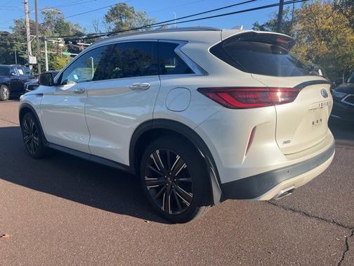 2022 INFINITI QX50 LUXE