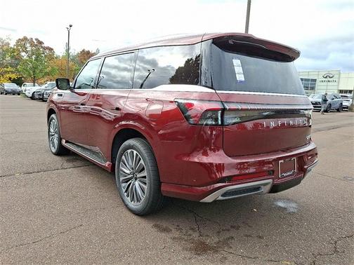 2026 INFINITI QX80 LUXE