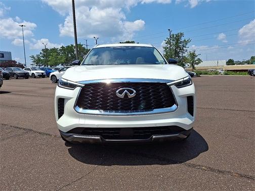 2022 INFINITI QX60 LUXE