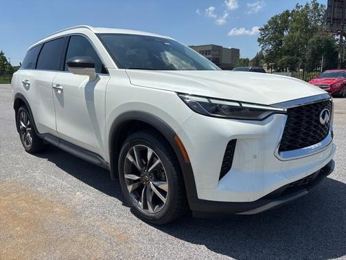 2022 INFINITI QX60 LUXE