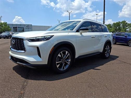 2022 INFINITI QX60 LUXE