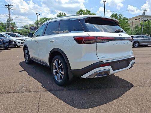 2022 INFINITI QX60 LUXE