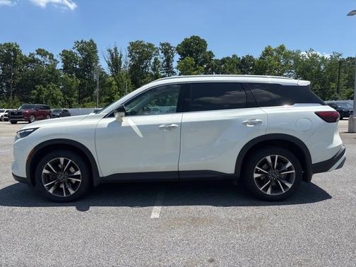 2022 INFINITI QX60 LUXE