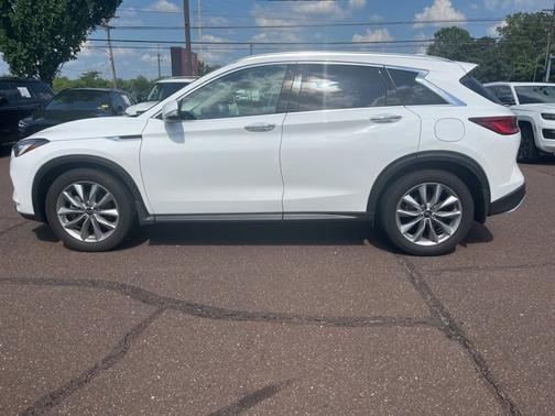 2022 INFINITI QX50 LUXE